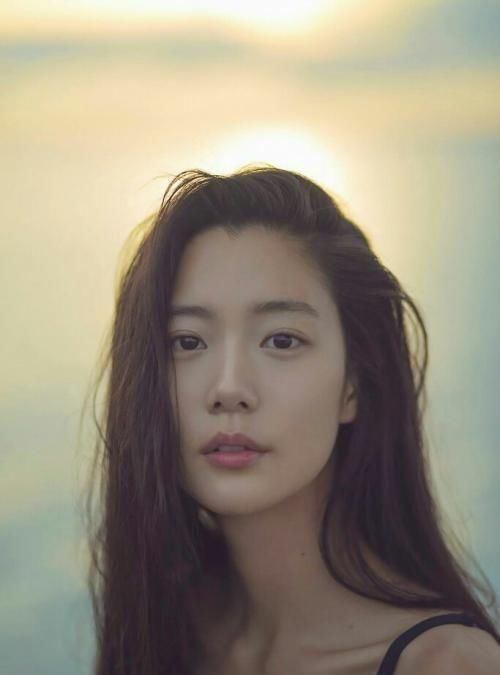 嘴唇直播下载 蛇蝎美人